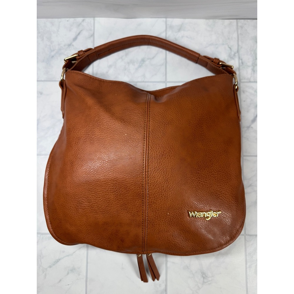 Wrangler Womens Pebbled Vegan Leather Hobo Shoulder Bag Cognac Brown Tassel